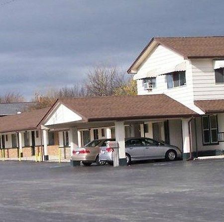 Delta Motel Bay City Exterior photo
